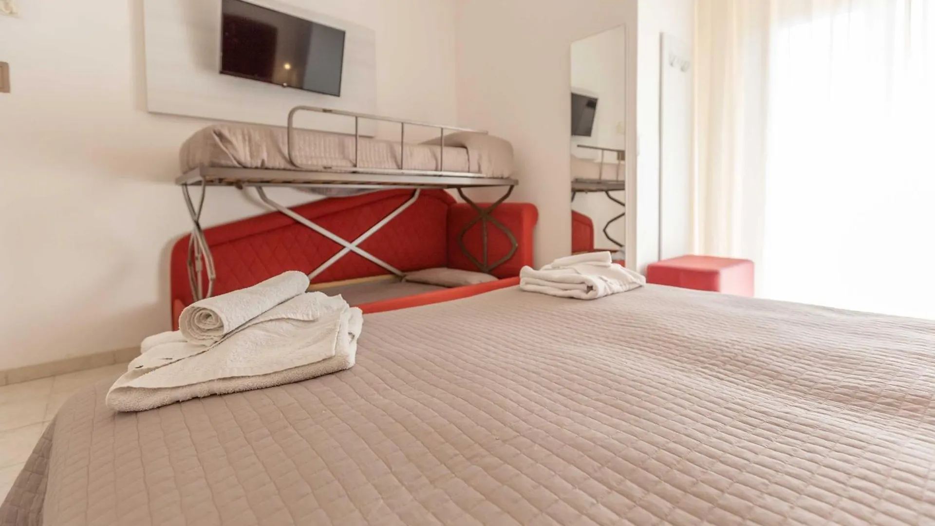 Hotel Ribot Rimini 3*,